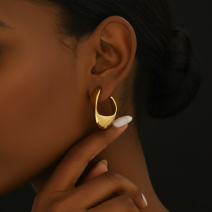 Aurelia Curve Earrings