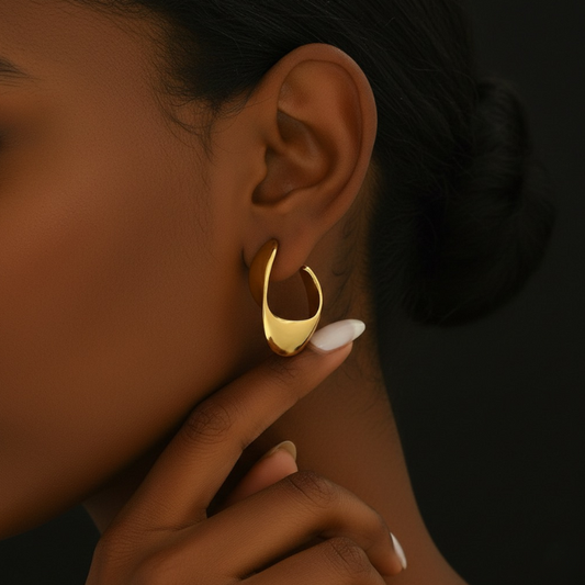 Aurelia Curve Earrings